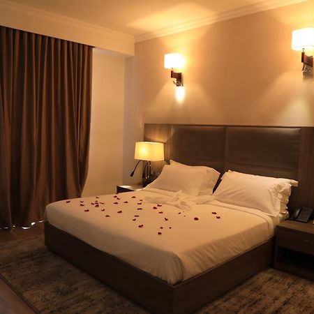 Th Bonroyal Hotel Addisz-Abeba Kültér fotó