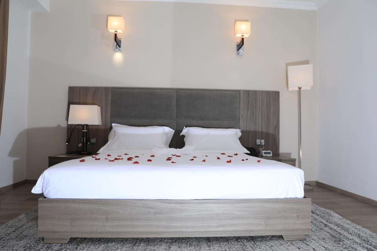 Th Bonroyal Hotel Addisz-Abeba Kültér fotó