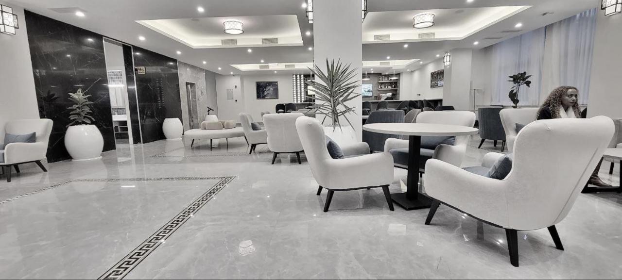 Th Bonroyal Hotel Addisz-Abeba Kültér fotó