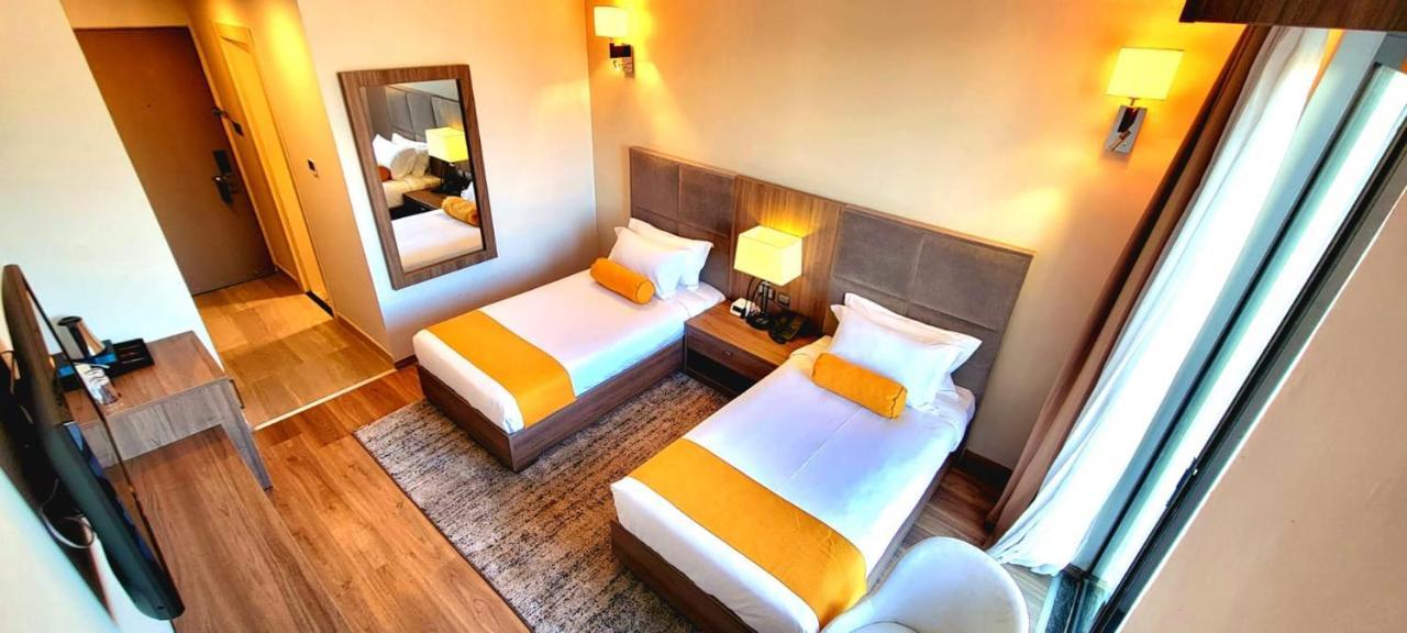 Th Bonroyal Hotel Addisz-Abeba Kültér fotó