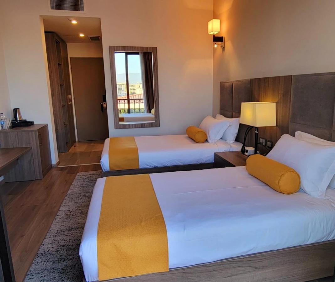 Th Bonroyal Hotel Addisz-Abeba Kültér fotó