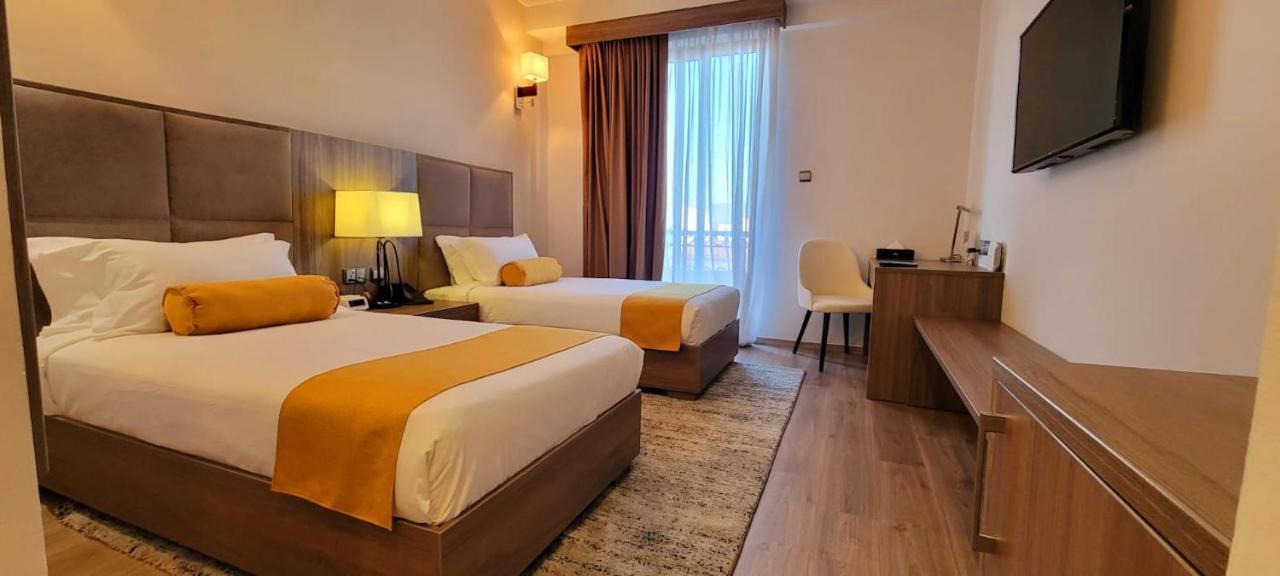 Th Bonroyal Hotel Addisz-Abeba Kültér fotó