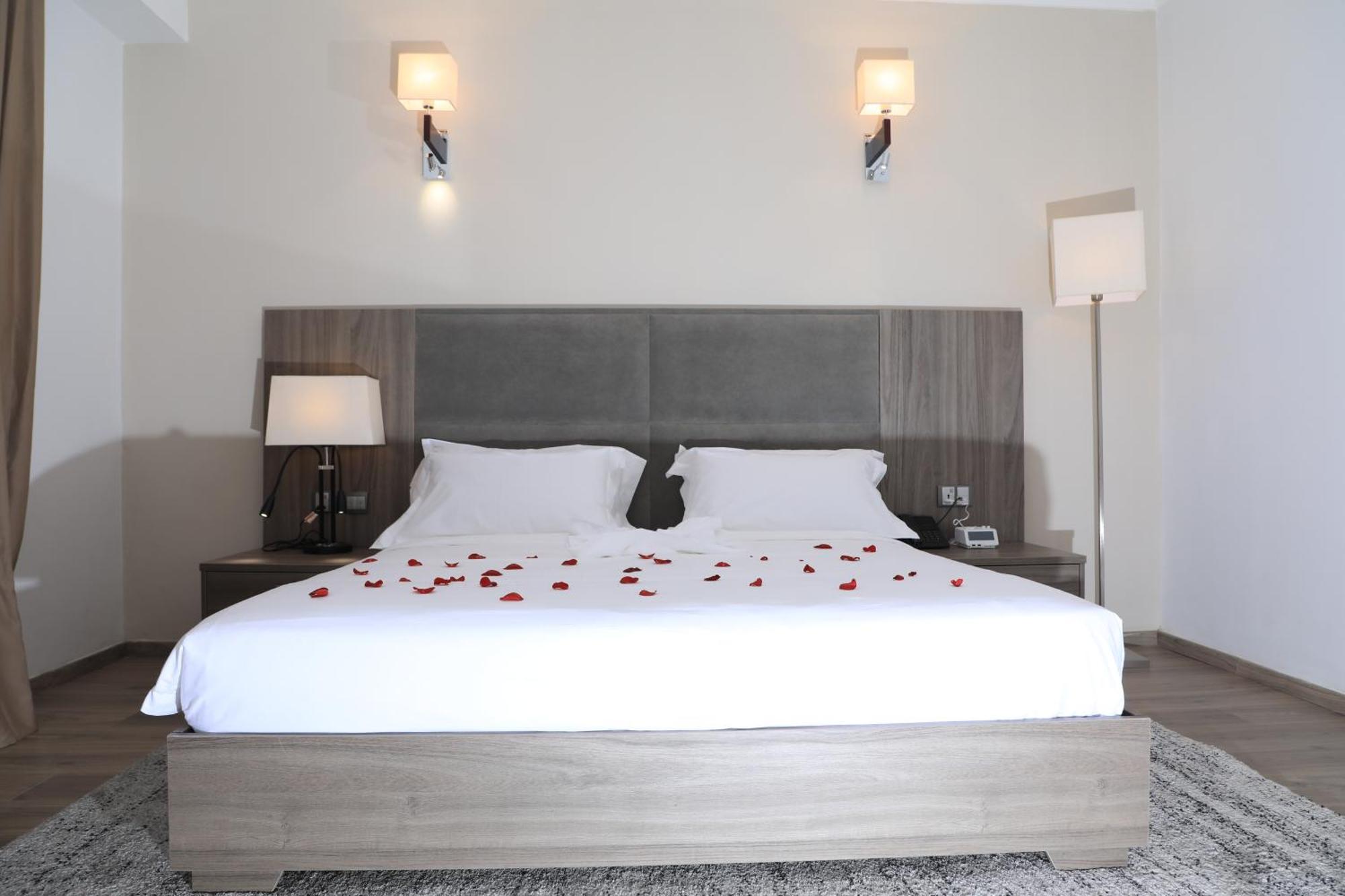 Th Bonroyal Hotel Addisz-Abeba Kültér fotó