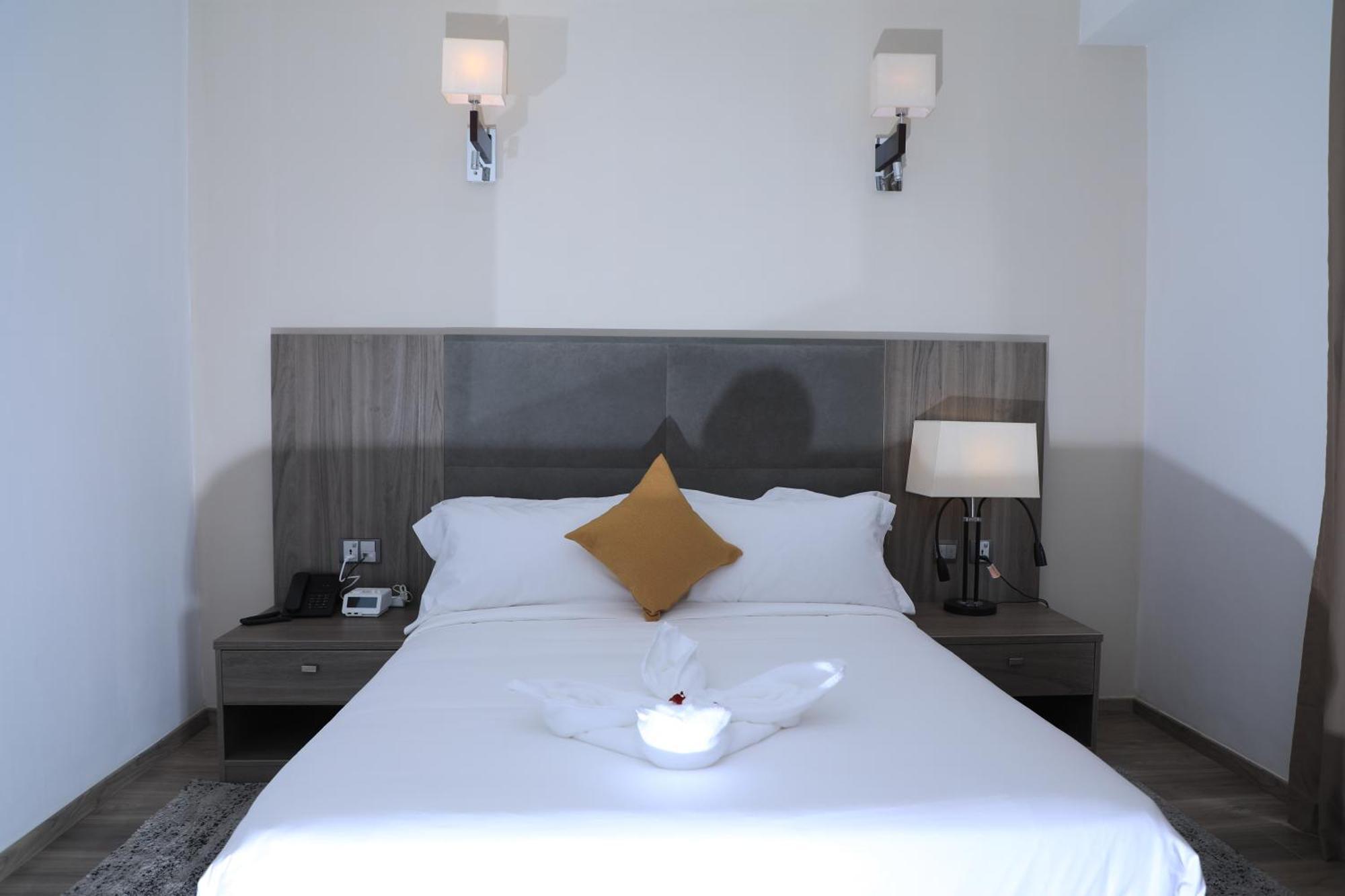 Th Bonroyal Hotel Addisz-Abeba Kültér fotó